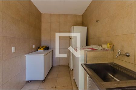 Casa à venda com 360m², 3 quartos e 3 vagas Casa à venda com 360m², 3 quartos e 3 vagasÁrea de Serviço