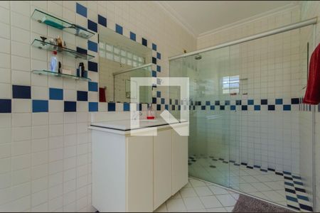 Casa à venda com 360m², 3 quartos e 3 vagas Casa à venda com 360m², 3 quartos e 3 vagasBanheiro da Suíte 4