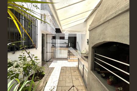 Casa à venda com 173m², 5 quartos e 2 vagas Casa à venda com 173m², 5 quartos e 2 vagasChurrasqueira