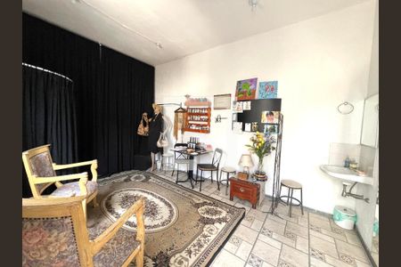 Casa à venda com 173m², 5 quartos e 2 vagas Casa à venda com 173m², 5 quartos e 2 vagasEdícula