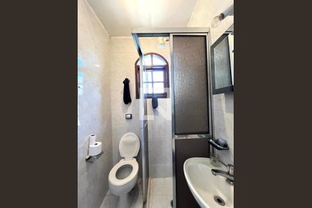 Casa à venda com 173m², 5 quartos e 2 vagas Casa à venda com 173m², 5 quartos e 2 vagasBanheiro da Suíte 2