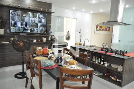 Apartamento à venda com 295m², 3 quartos e 1 vagaCozinha