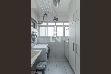 Apartamento à venda com 70m², 3 quartos e 2 vagas Apartamento à venda com 70m², 3 quartos e 2 vagasLavanderia