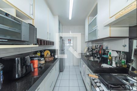 Apartamento à venda com 70m², 3 quartos e 2 vagas Apartamento à venda com 70m², 3 quartos e 2 vagasCozinha