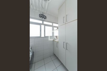 Apartamento à venda com 70m², 3 quartos e 2 vagas Apartamento à venda com 70m², 3 quartos e 2 vagasLavanderia