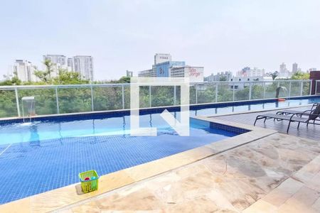 Apartamento à venda com 115m², 4 quartos e 2 vagas Apartamento à venda com 115m², 4 quartos e 2 vagasÁrea comum - Piscina