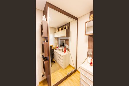 Apartamento à venda com 115m², 4 quartos e 2 vagas Apartamento à venda com 115m², 4 quartos e 2 vagasEscritório