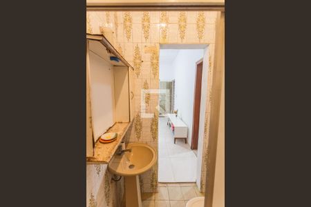 Casa à venda com 360m², 4 quartos e 5 vagas Casa à venda com 360m², 4 quartos e 5 vagasBanheiro Social da Casa 2