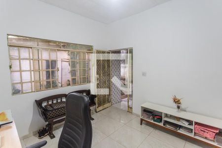 Casa à venda com 360m², 4 quartos e 5 vagas Casa à venda com 360m², 4 quartos e 5 vagasSala 2 na Casa 2