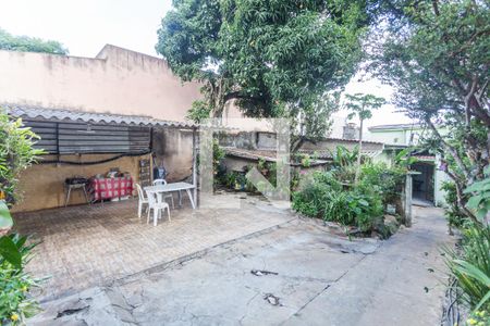 Casa à venda com 360m², 4 quartos e 5 vagas Casa à venda com 360m², 4 quartos e 5 vagasEntrada/Garagem/Jardim
