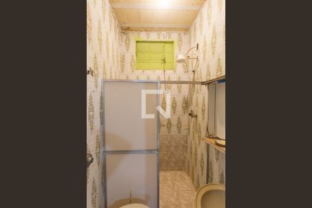 Casa à venda com 360m², 4 quartos e 5 vagas Casa à venda com 360m², 4 quartos e 5 vagasBanheiro Social da Casa 2