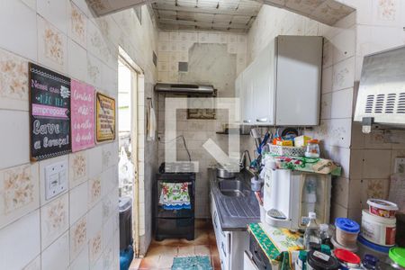 Casa à venda com 360m², 4 quartos e 5 vagas Casa à venda com 360m², 4 quartos e 5 vagasCozinha