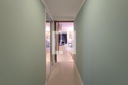 Apartamento à venda com 137m², 3 quartos e 3 vagas Apartamento à venda com 137m², 3 quartos e 3 vagasCorredor - Quartos