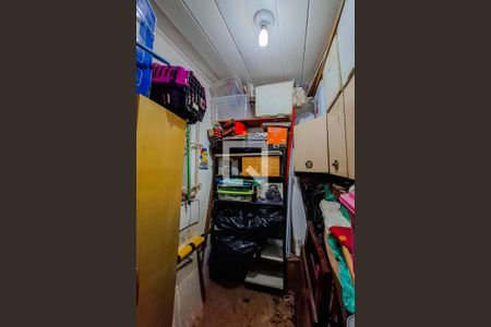 Casa à venda com 150m², 5 quartos e 2 vagas Casa à venda com 150m², 5 quartos e 2 vagasQuarto de Serviço