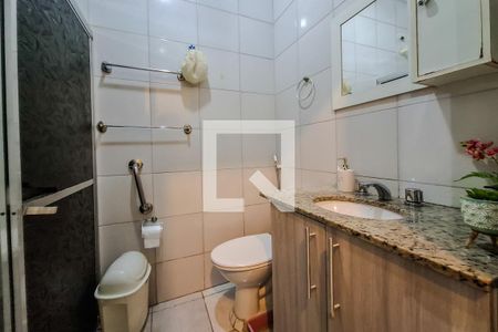 Casa à venda com 150m², 5 quartos e 2 vagas Casa à venda com 150m², 5 quartos e 2 vagasbanheiro 3
