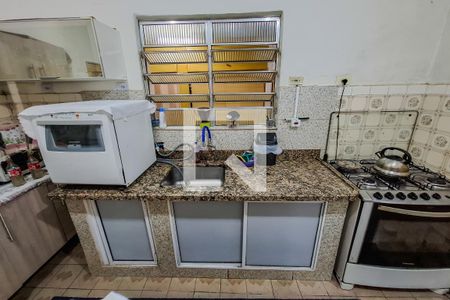 Casa à venda com 150m², 5 quartos e 2 vagas Casa à venda com 150m², 5 quartos e 2 vagascozinha