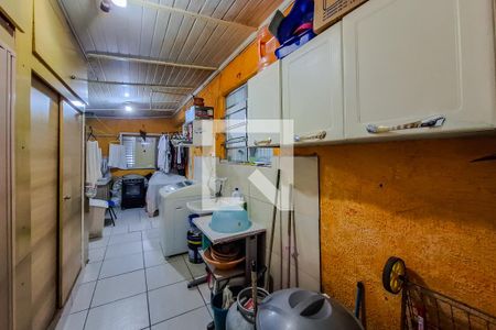 Casa à venda com 150m², 5 quartos e 2 vagas Casa à venda com 150m², 5 quartos e 2 vagasÁrea de Serviço