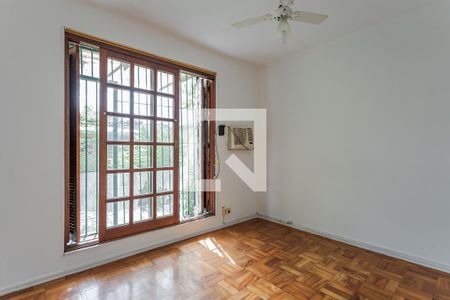 Casa à venda com 68m², 2 quartos e 2 vagas Casa à venda com 68m², 2 quartos e 2 vagasQuarto 2