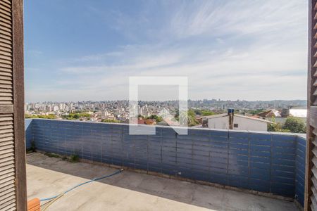 Casa à venda com 420m², 3 quartos e 4 vagas Casa à venda com 420m², 3 quartos e 4 vagasQuarto 1 - varanda