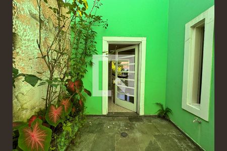 Casa para alugar com 500m², 4 quartos e 5 vagas Casa para alugar com 500m², 4 quartos e 5 vagasJardim de inverno