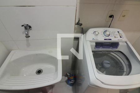 Apartamento à venda com 65m², 2 quartos e 1 vagaÁrea de Serviço