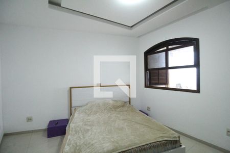 Casa de condomínio à venda com 204m², 4 quartos e 2 vagasSuíte