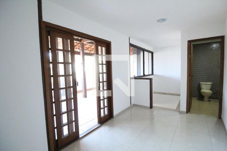 Casa de condomínio à venda com 204m², 4 quartos e 2 vagasSala 2