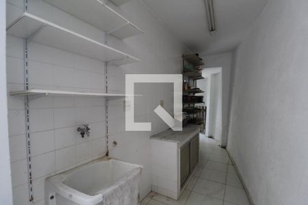 Casa de condomínio à venda com 204m², 4 quartos e 2 vagasÁrea de serviço