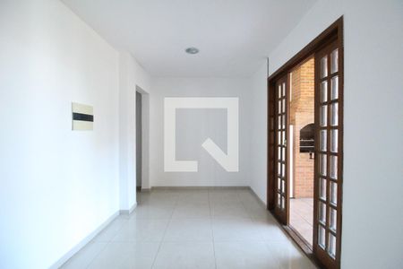 Casa de condomínio à venda com 204m², 4 quartos e 2 vagasSala 2