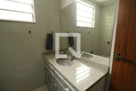 Casa de condomínio à venda com 204m², 4 quartos e 2 vagasBanheiro social 1