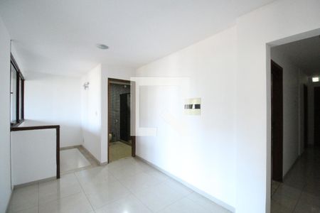 Casa de condomínio à venda com 204m², 4 quartos e 2 vagasSala 2