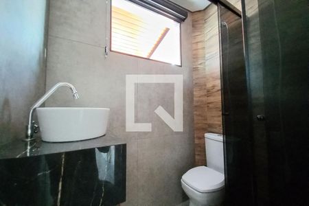 Casa de condomínio à venda com 130m², 3 quartos e 2 vagas Casa de condomínio à venda com 130m², 3 quartos e 2 vagasBanheiro