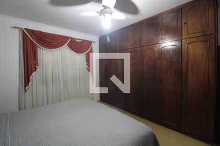 Casa à venda com 334m², 3 quartos e 4 vagasSuíte 