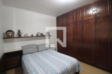 Casa à venda com 334m², 3 quartos e 4 vagasQuarto 2