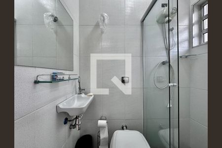 Casa para alugar com 250m², 4 quartos e 3 vagas Casa para alugar com 250m², 4 quartos e 3 vagasBanheiro Suíte 4
