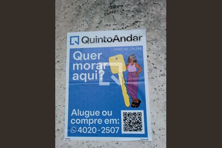 Casa à venda com 285m², 4 quartos e 5 vagas Casa à venda com 285m², 4 quartos e 5 vagasPlaca