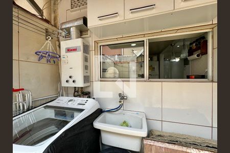 Casa de condomínio à venda com 85m², 3 quartos e 1 vagaÁrea de Serviço e Gourmet