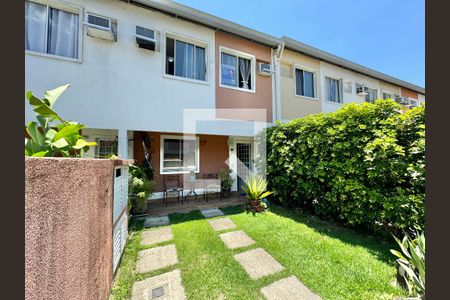 Casa de condomínio à venda com 85m², 3 quartos e 1 vagaÁrea externa