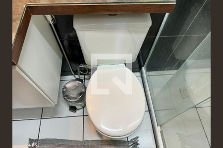 Casa de condomínio à venda com 85m², 3 quartos e 1 vagaBanheiro Social (Segundo Andar)