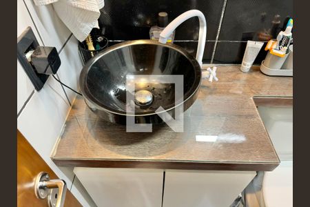 Casa de condomínio à venda com 85m², 3 quartos e 1 vagaBanheiro Social (Segundo Andar)