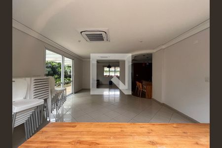 Apartamento à venda com 72m², 2 quartos e 2 vagasÁrea comum - Salão de festas