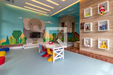 Apartamento à venda com 708m², 4 quartos e 7 vagas Apartamento à venda com 708m², 4 quartos e 7 vagasBrinquedoteca