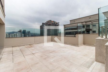 Apartamento à venda com 708m², 4 quartos e 7 vagas Apartamento à venda com 708m², 4 quartos e 7 vagasVaranda
