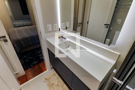 Apartamento à venda com 197m², 4 quartos e 3 vagasBanheiro da Suíte 4