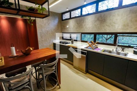 Apartamento à venda com 197m², 4 quartos e 3 vagasCozinha - Armários