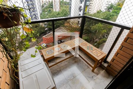 Apartamento à venda com 197m², 4 quartos e 3 vagasVaranda - Suíte 4