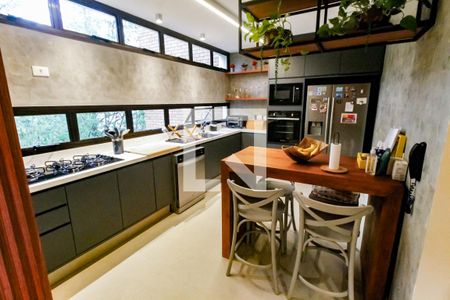 Apartamento à venda com 197m², 4 quartos e 3 vagasCozinha - Armários