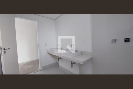 Apartamento à venda com 163m², 3 quartos e 4 vagasBanheiro Quarto 1 suíte