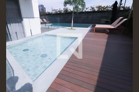 Apartamento à venda com 163m², 3 quartos e 4 vagasÁrea comum - Piscina