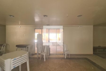 Apartamento à venda com 55m², 2 quartos e 1 vaga Apartamento à venda com 55m², 2 quartos e 1 vagaÁrea comum - Salão de festas